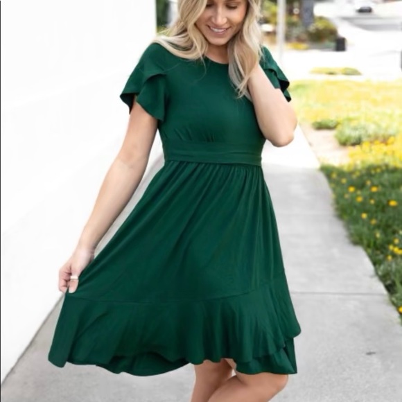 Hunter Green Flowy Dress - Picture 1 of 2